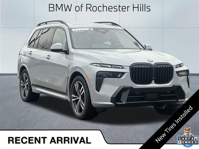 2024 BMW X7 40i's photo