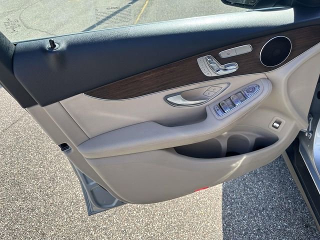 2022 Mercedes-Benz GLC GLC300 - Photo 22