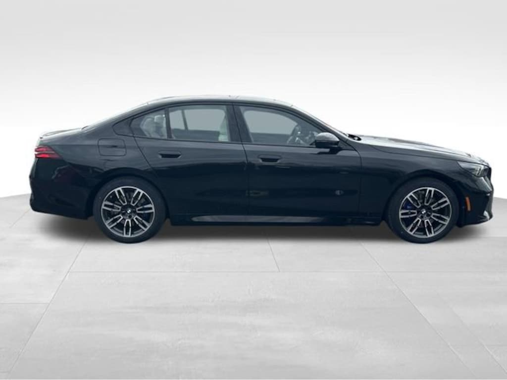 New 2026 BMW 530i xDrive Sedan