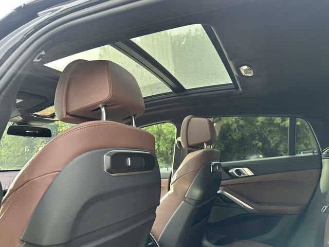 2025 BMW X6 M60i - Photo 24