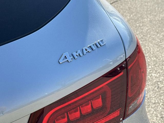 2022 Mercedes-Benz GLC GLC300 - Photo 17