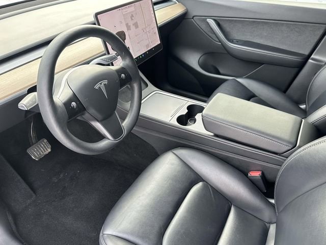 Used 2021 Tesla Model Y Long Range with VIN 5YJYGDEE8MF141139 for sale in Kansas City