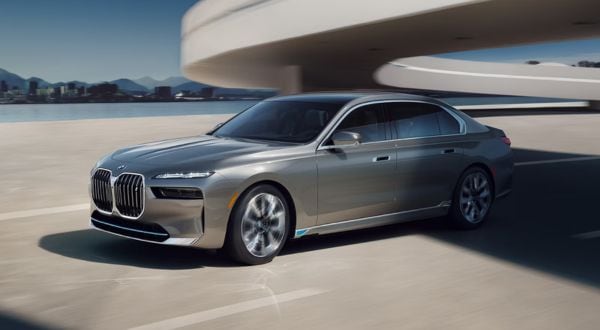 BMW i7
