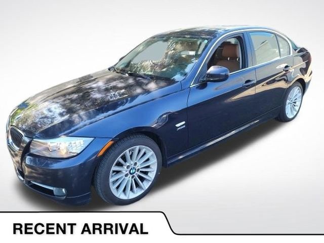 2010 BMW 3 Series's photo