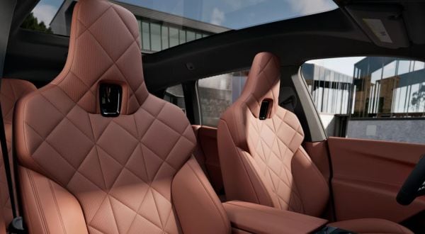 2025 BMW i4 Interior