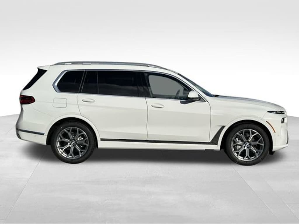 New 2026 BMW X7 xDrive40i SUV
