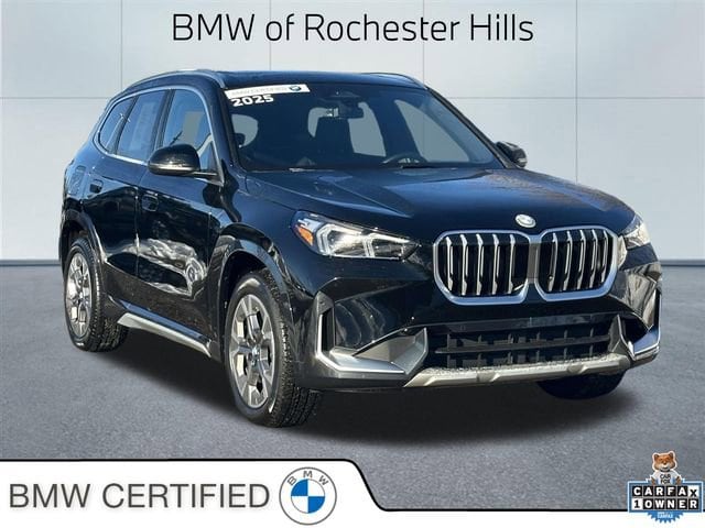 2025 BMW X1 28i's photo