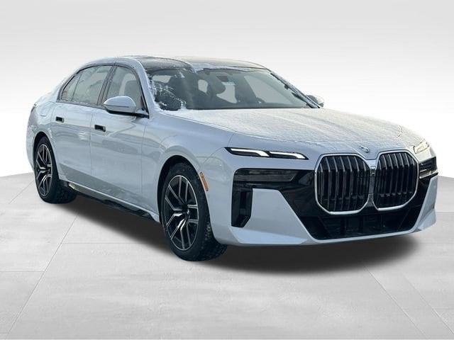 2026 BMW 7 Series 740i's photo