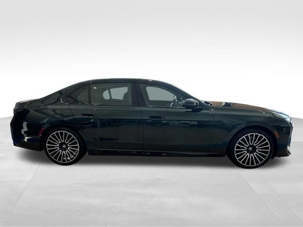 New 2027 BMW 740i xDrive Sedan