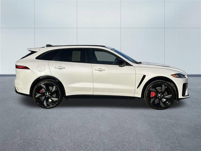 2024 Jaguar F-PACE SVR photo 2