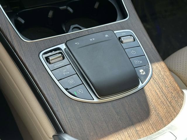 2022 Mercedes-Benz GLC GLC300 - Photo 35