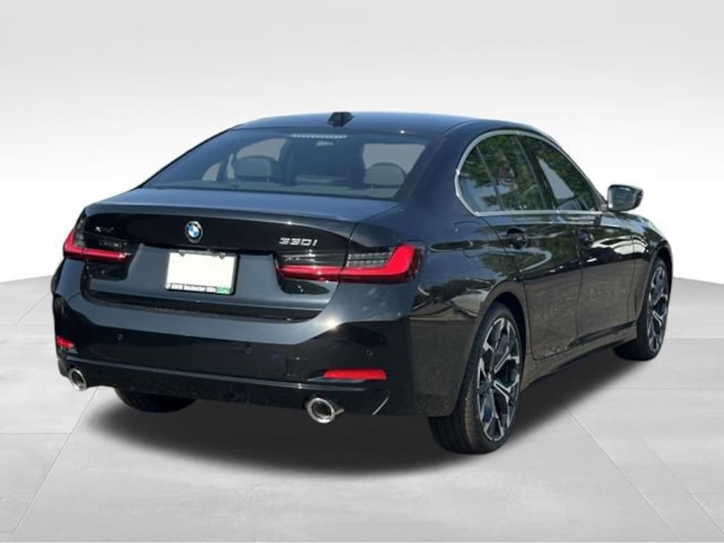 New 2026 BMW 330i xDrive Sedan