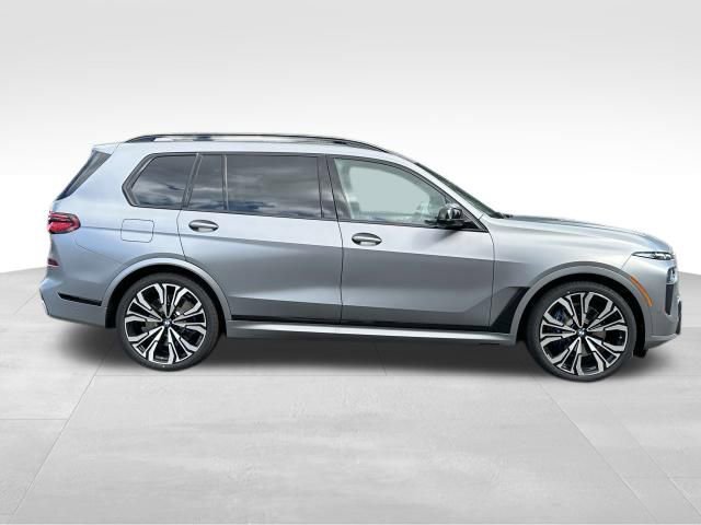 2025 Bmw X7 M60i photo 2