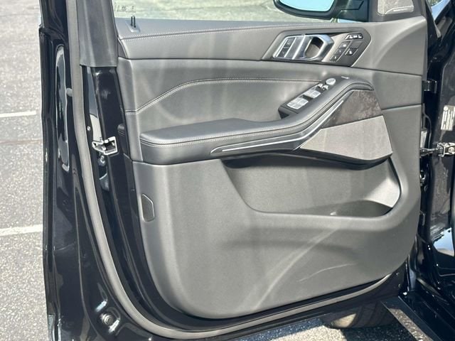 2026 BMW X7 40i - Photo 13