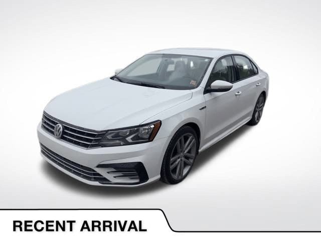 2018 Volkswagen Passat S's photo