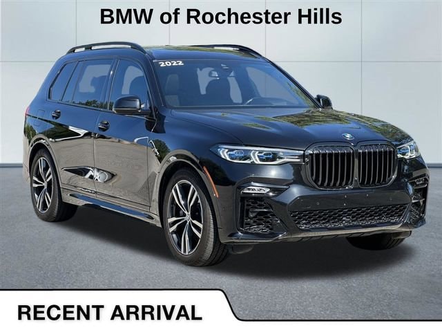 2022 BMW X7 M50i's photo