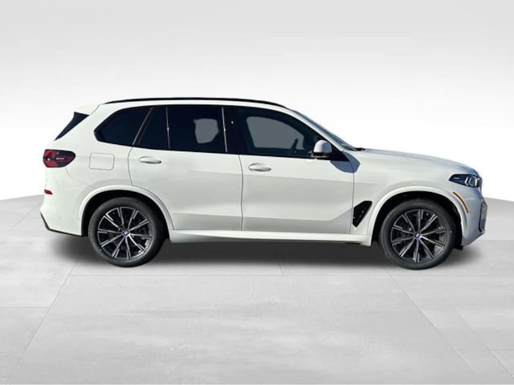 New 2026 BMW X5 xDrive40i SUV