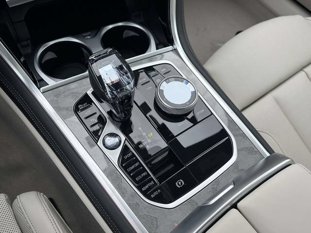 2026 BMW 8 Series 840i - Photo 17