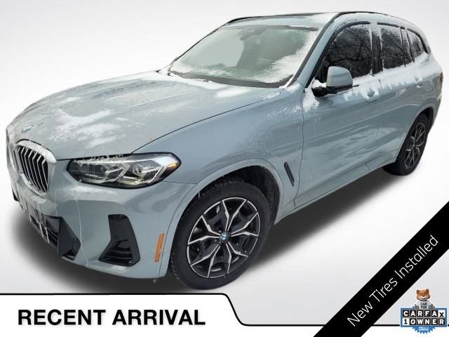 2022 BMW X3 30i's photo