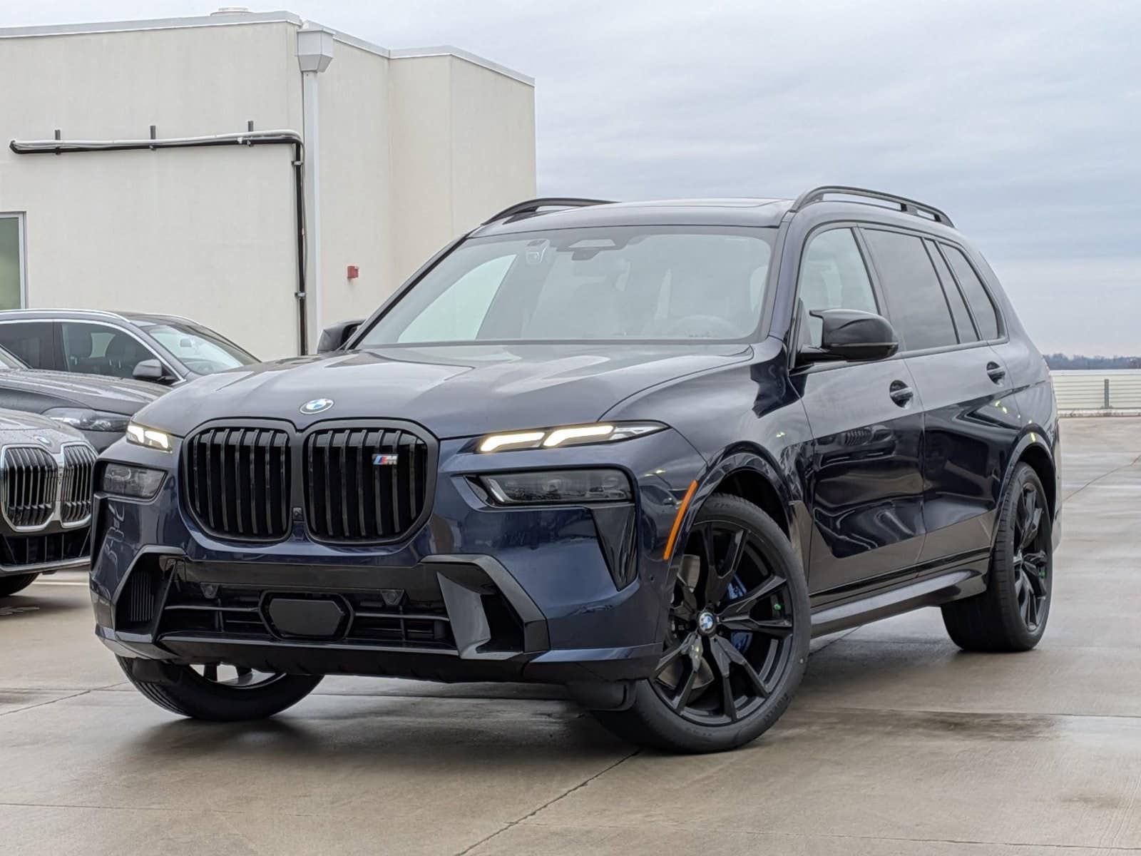 2026 BMW X7 M60i's photo