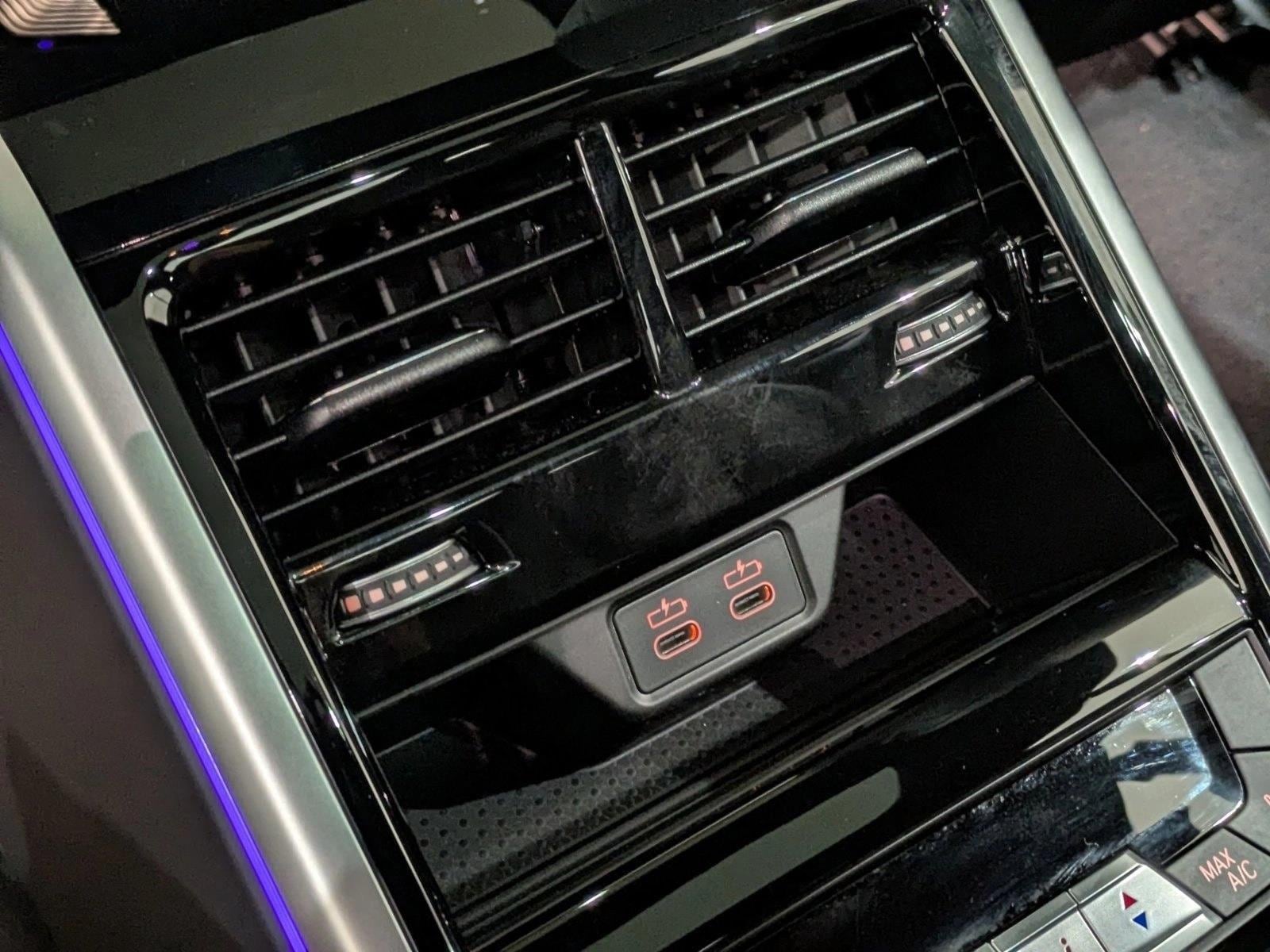 2026 BMW 8 Series 840i - Photo 18