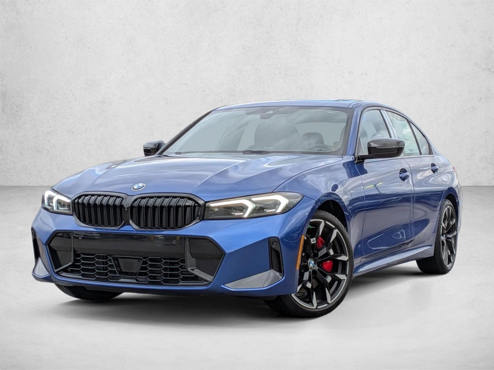 2026 BMW 3 Series 330i's photo