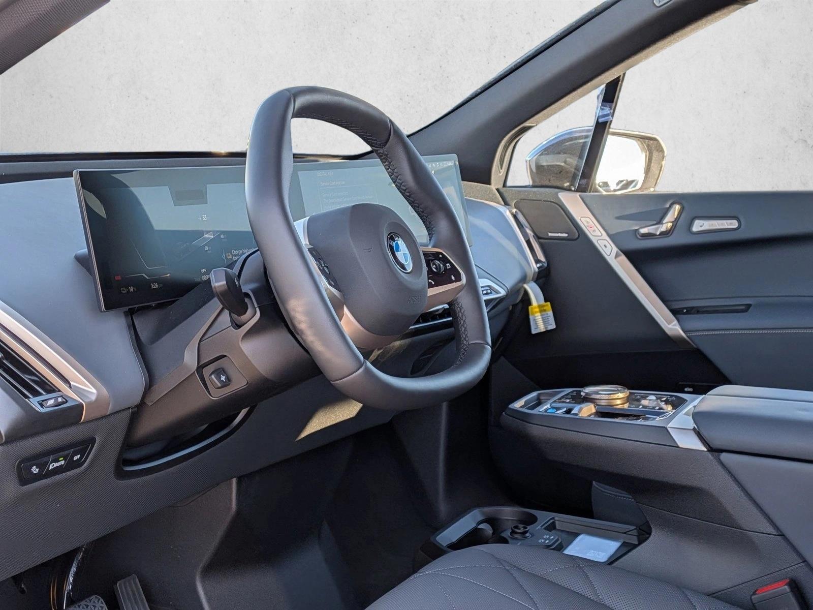 2026 BMW iX 60 - Photo 3