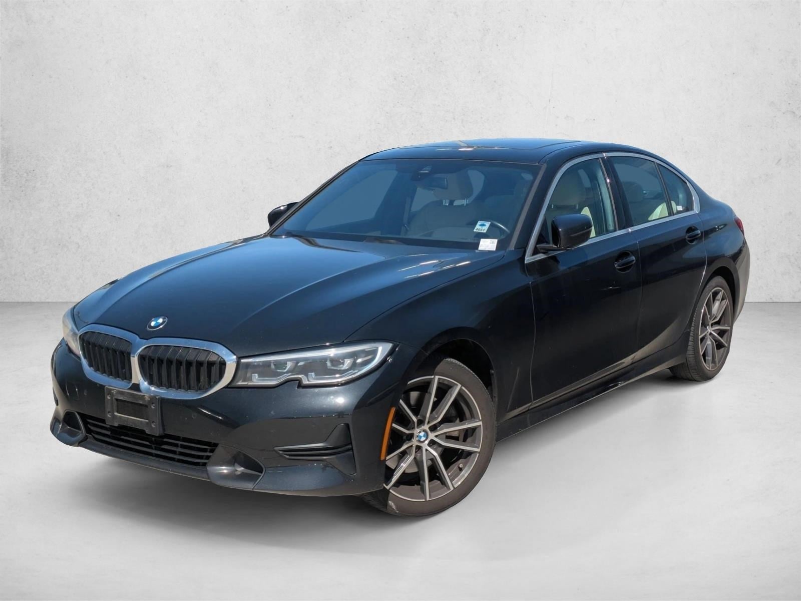 2021 BMW 3 Series 330i xDrive Sedan's photo