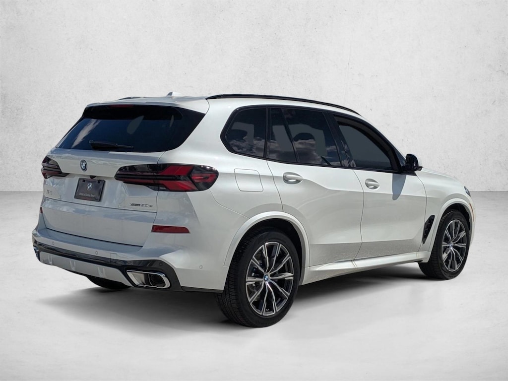 New 2026 BMW X5 PHEV xDrive50e SUV