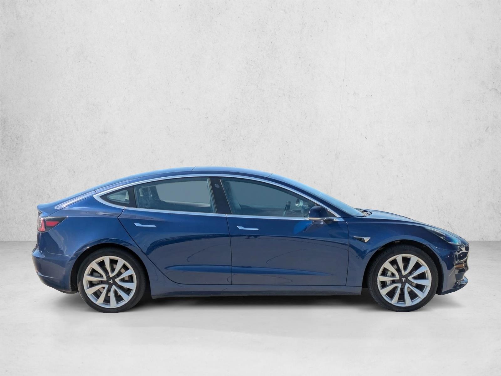 2018 Tesla Model 3 Mid Range photo 4