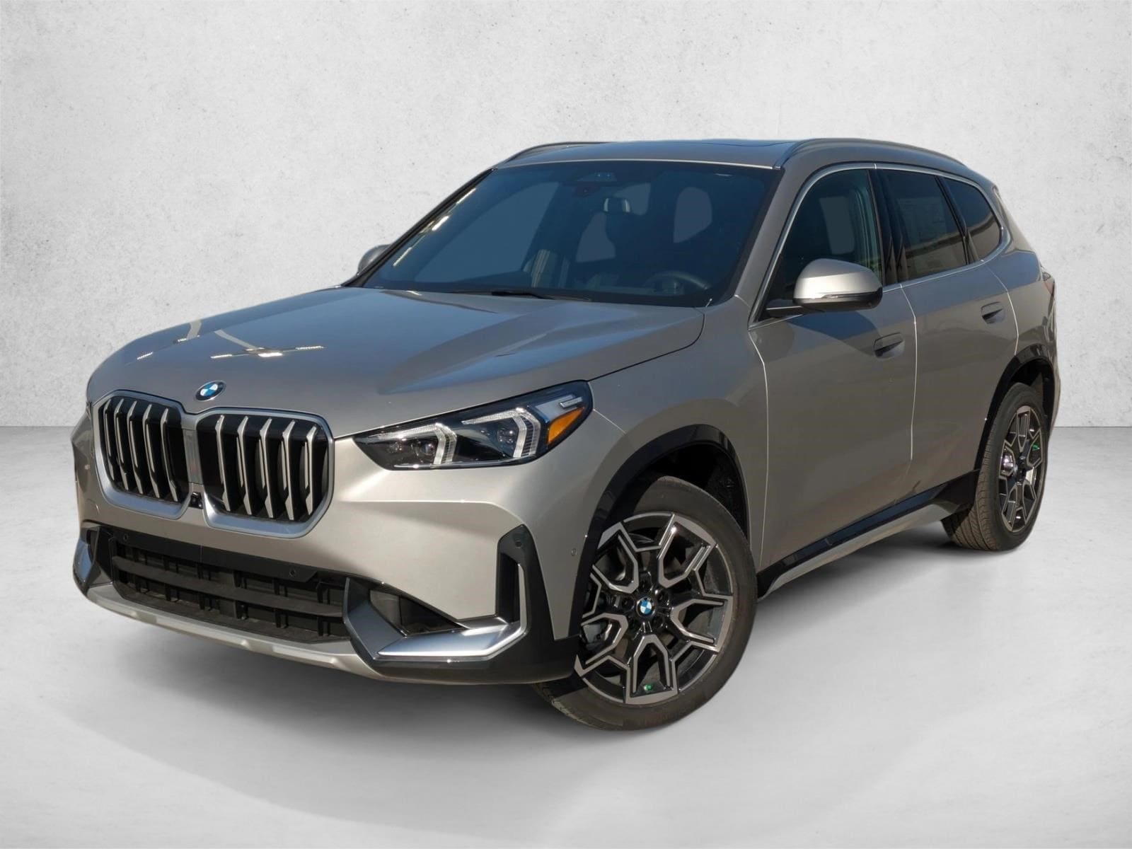 2026 BMW X1 28i's photo