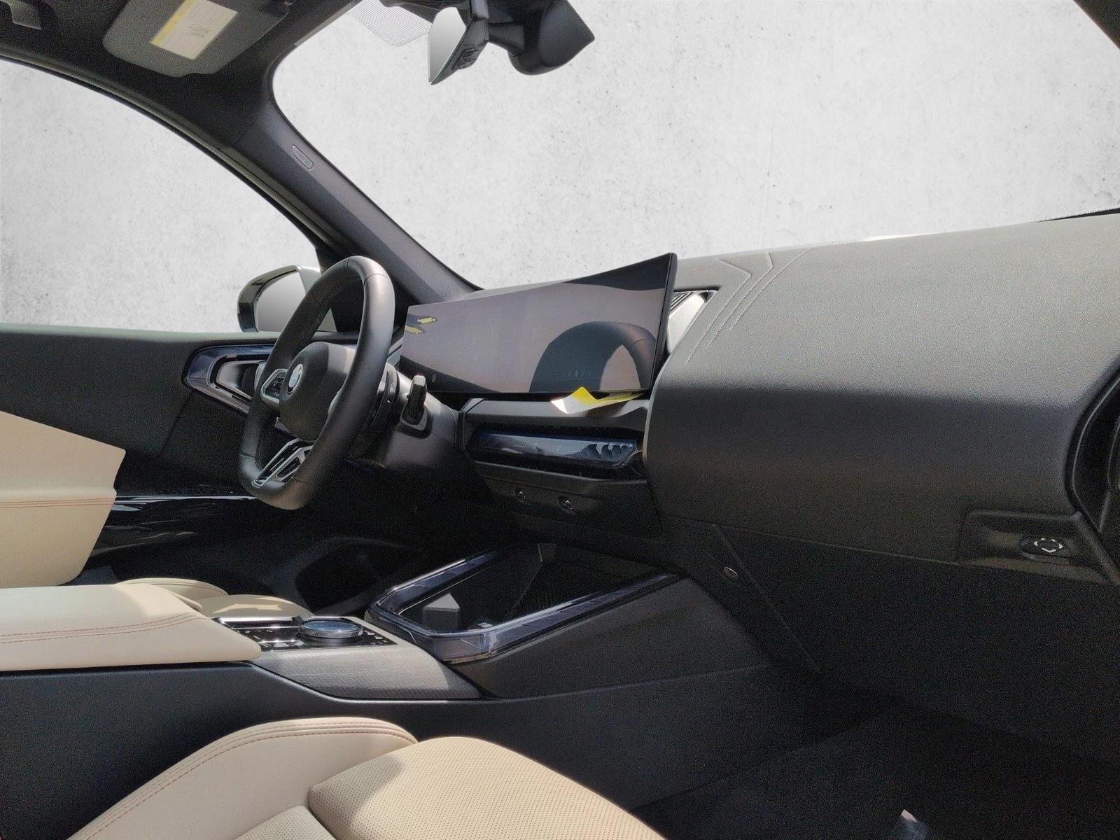 2026 BMW X3 30 - Photo 21