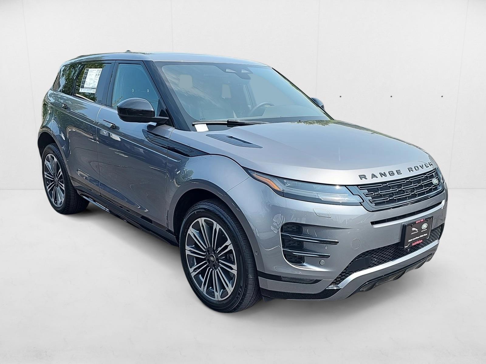 2024 Land Rover Range Rover Evoque Dynamic SE photo 3