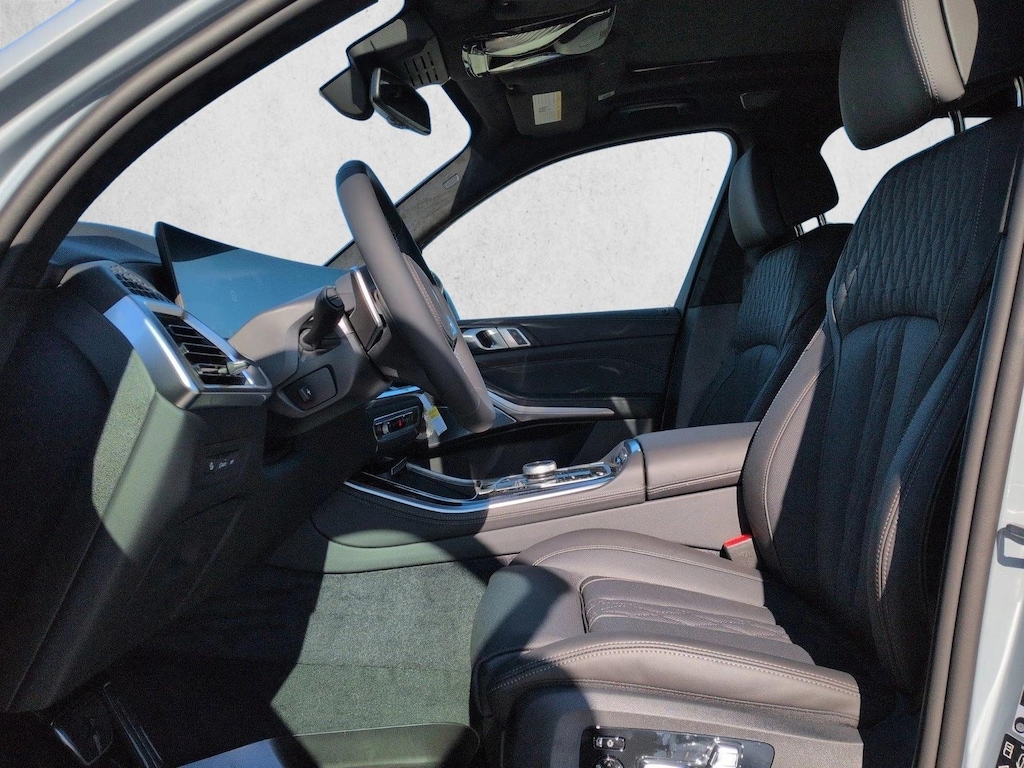 New 2026 BMW X5 M60i SUV