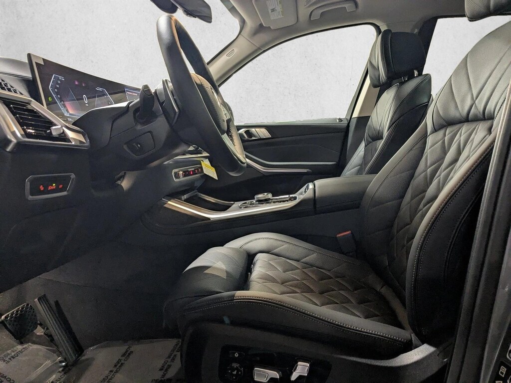 New 2026 BMW X7 xDrive40i SUV