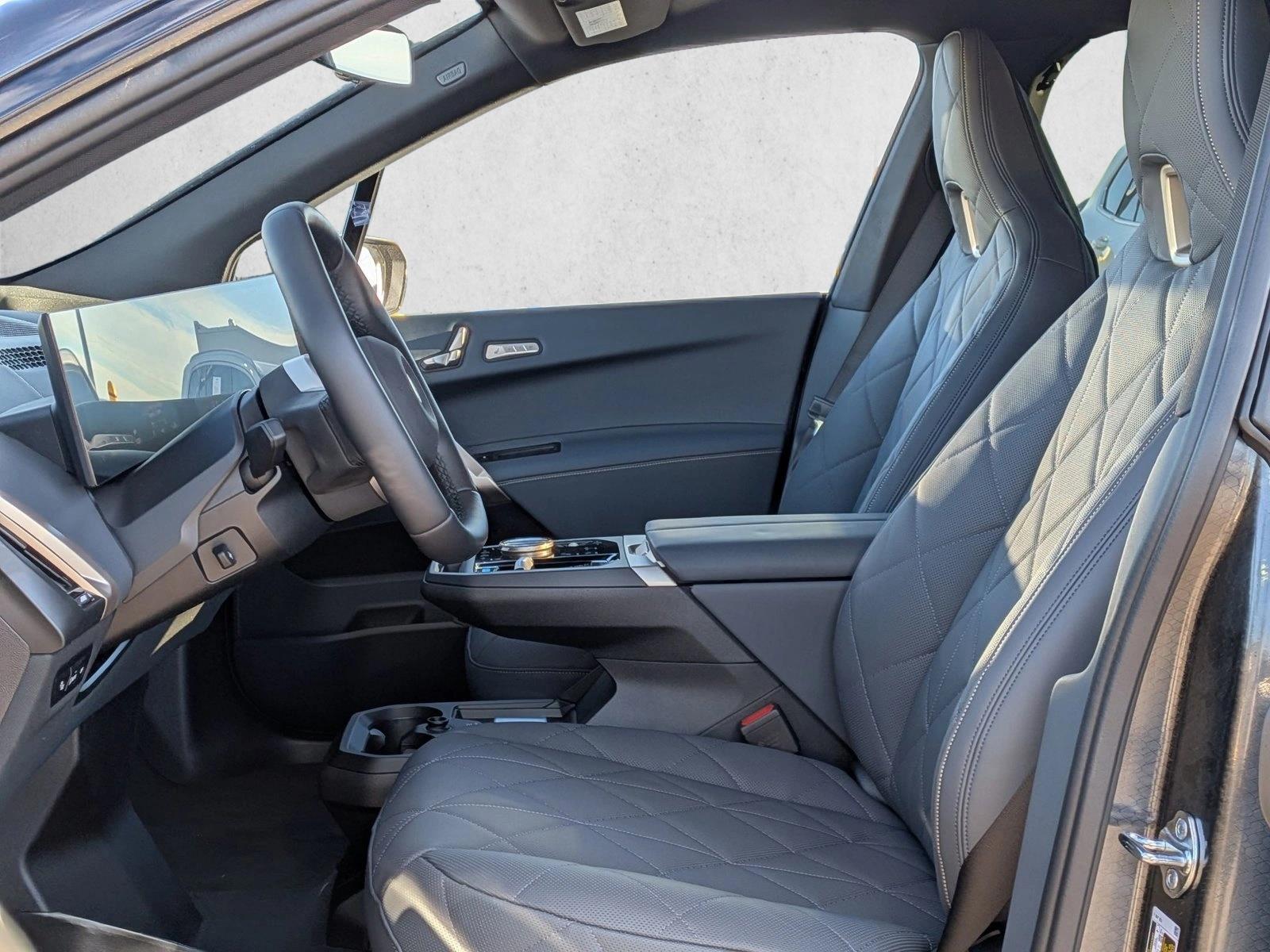 2026 BMW iX 60 - Photo 4