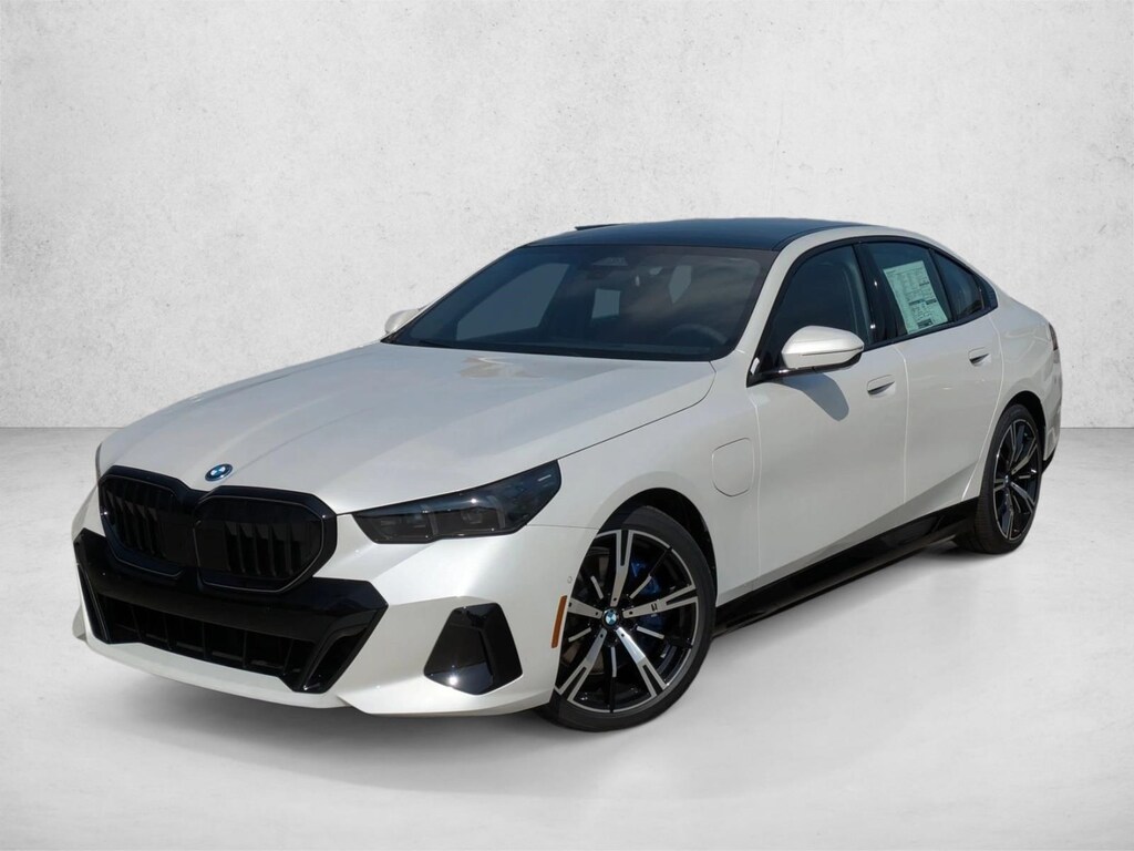 New 2027 BMW 550e xDrive Sedan