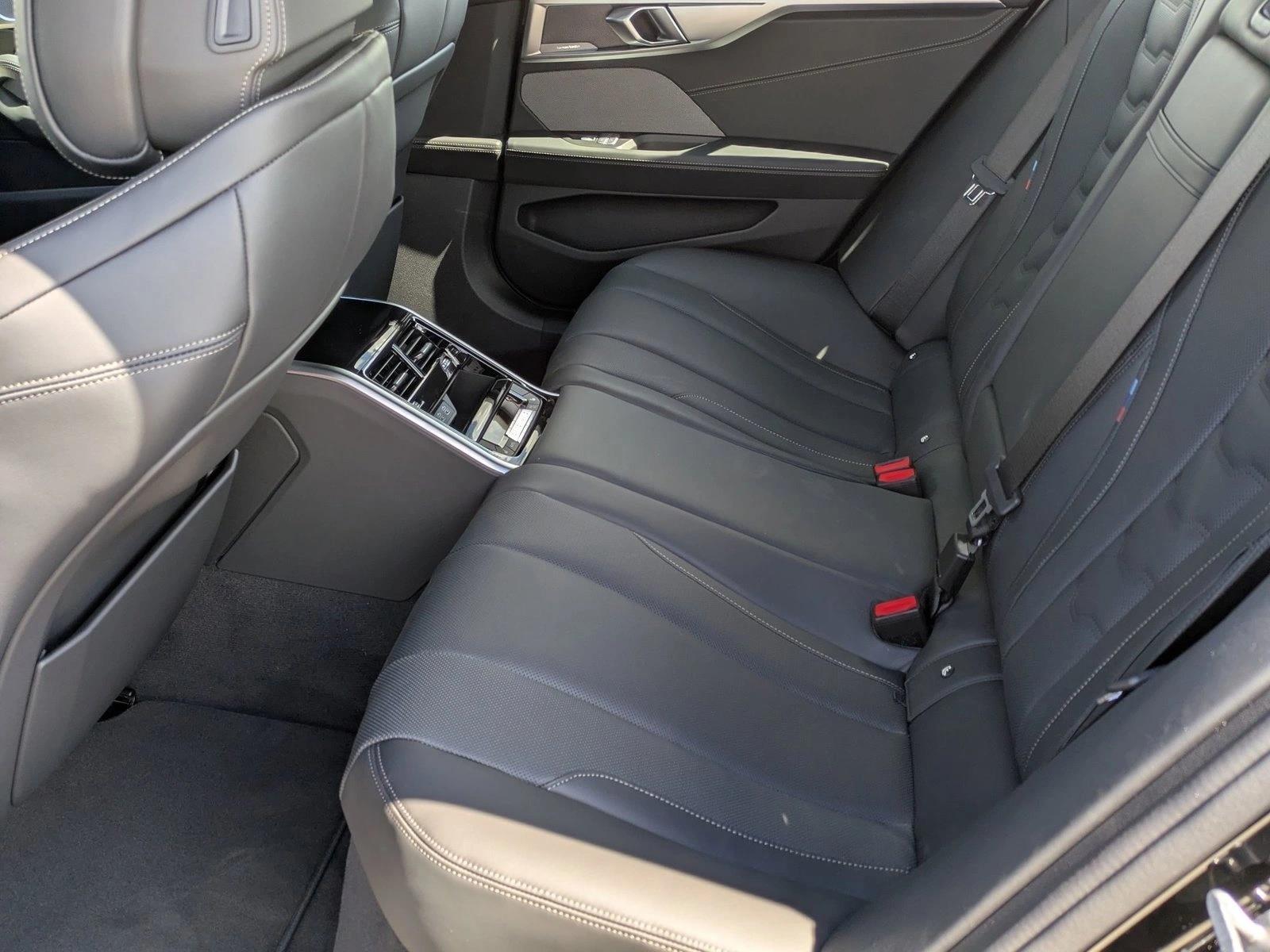 2026 BMW 8 Series 840i - Photo 17