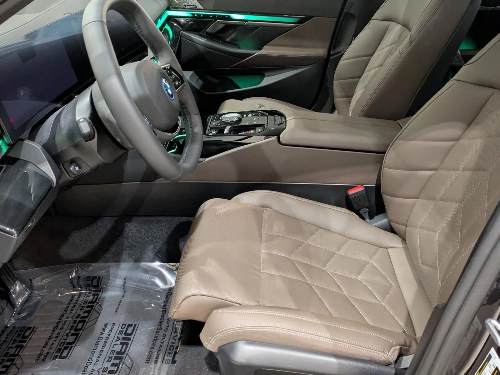 2024 BMW i5 40 - Photo 17