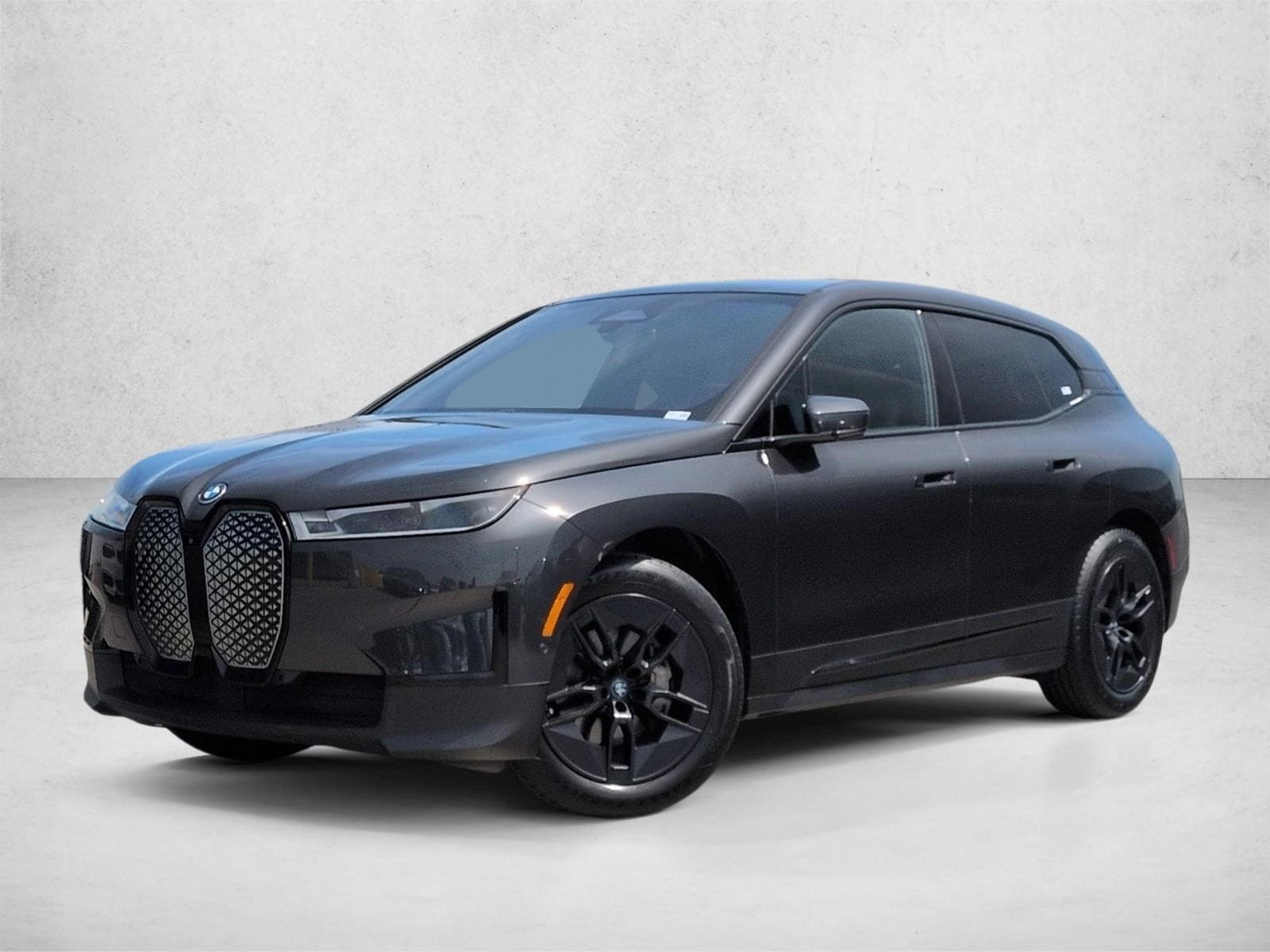 2023 BMW iX xDrive50's photo