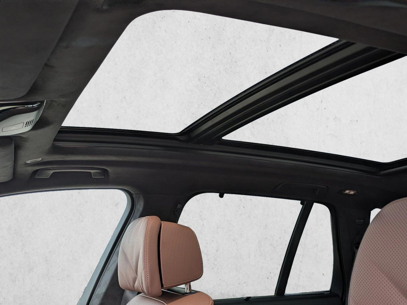 2026 BMW X5 50e - Photo 15