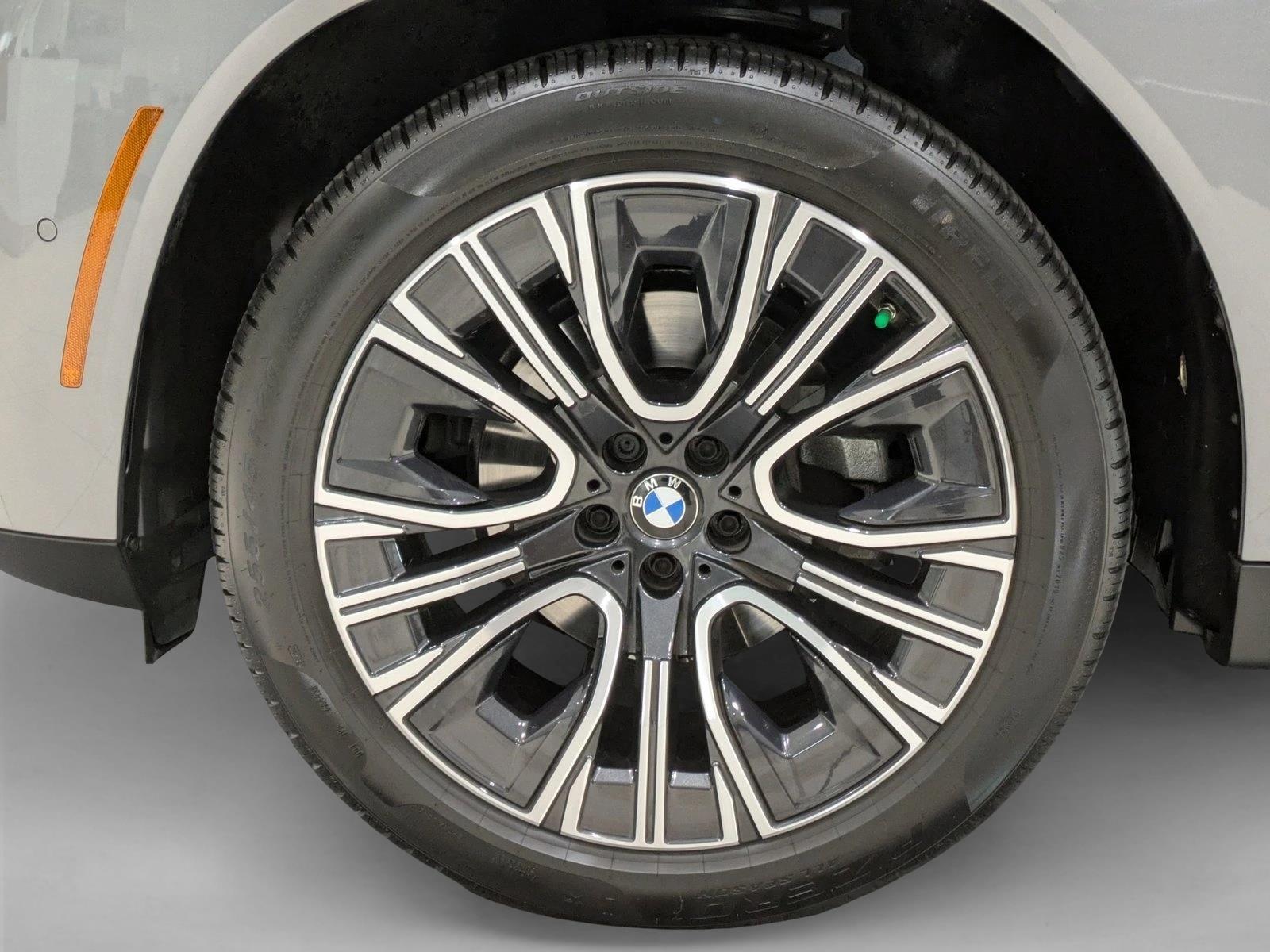 2026 BMW X3 30 - Photo 24