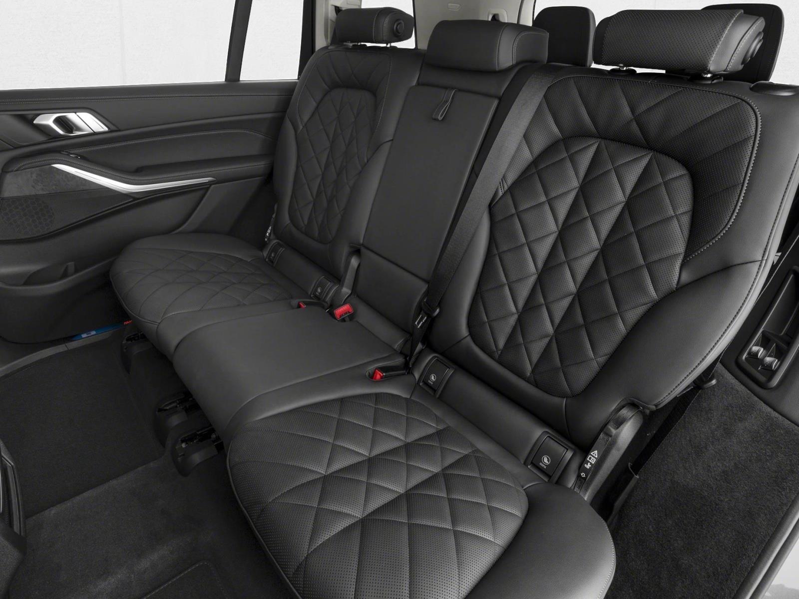 2026 BMW X7 40i - Photo 9