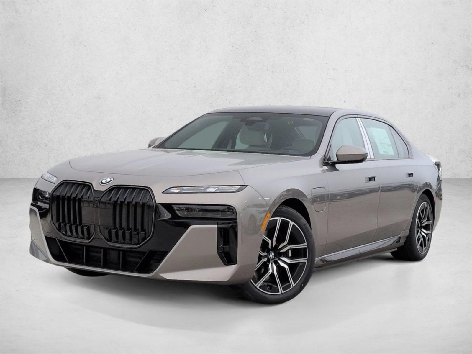 2026 BMW 7 Series 750e xDrive Sedan's photo