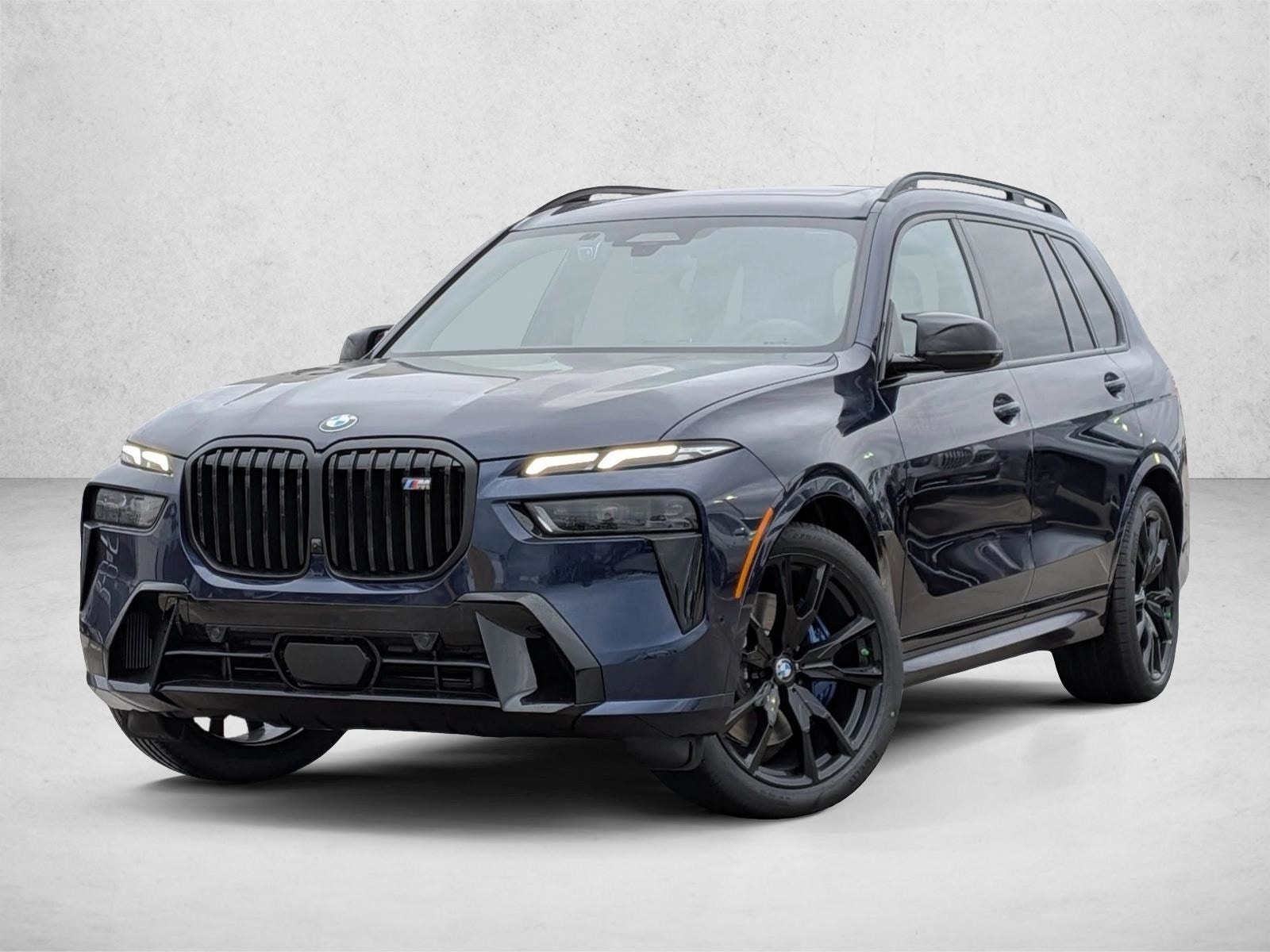 2026 BMW X7 M60i's photo