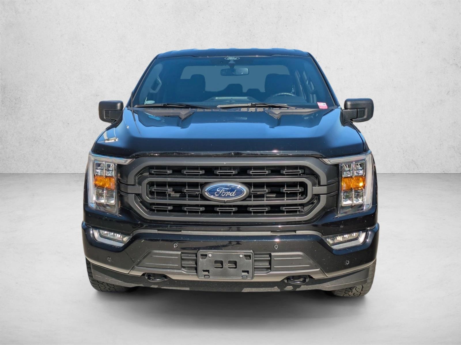 2021 Ford F-150 XLT photo 2