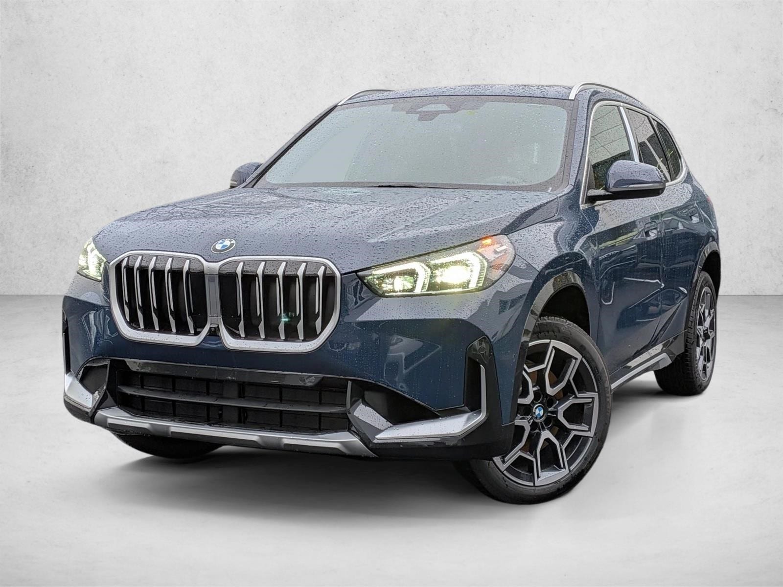 2026 BMW X1 28i's photo