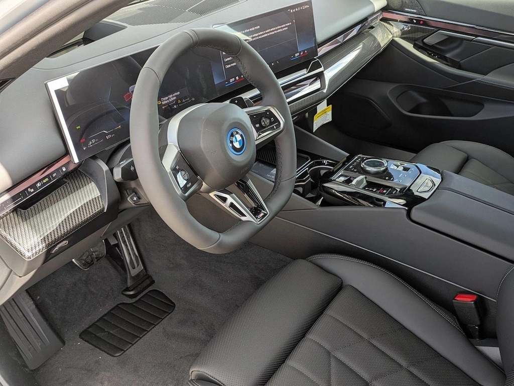 New 2027 BMW 550e xDrive Sedan