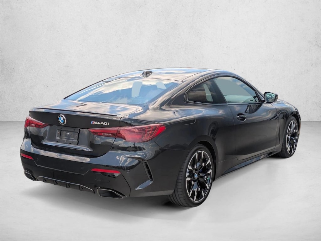 New 2026 BMW M440i Coupe