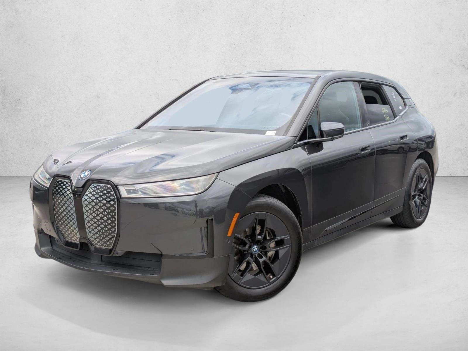 2023 BMW iX xDrive50's photo